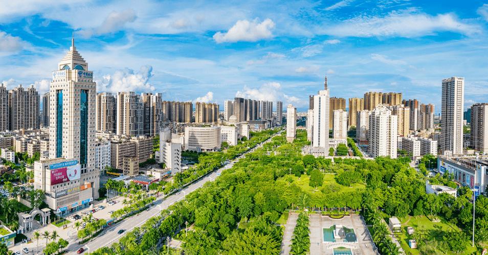 市住建局抓住这一机遇,组织相关行业协会和房地产企业开展以"新政助